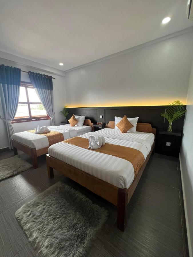Hotel The Moon Kampot Boutique Exterior foto