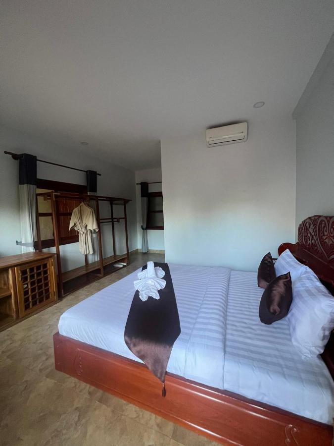 Hotel The Moon Kampot Boutique Exterior foto