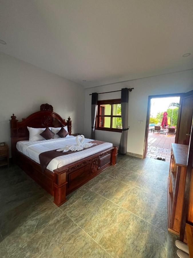Hotel The Moon Kampot Boutique Exterior foto